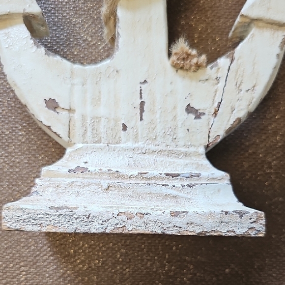 Rustic Cream Anchor Table Decor - Picture 5 of 7